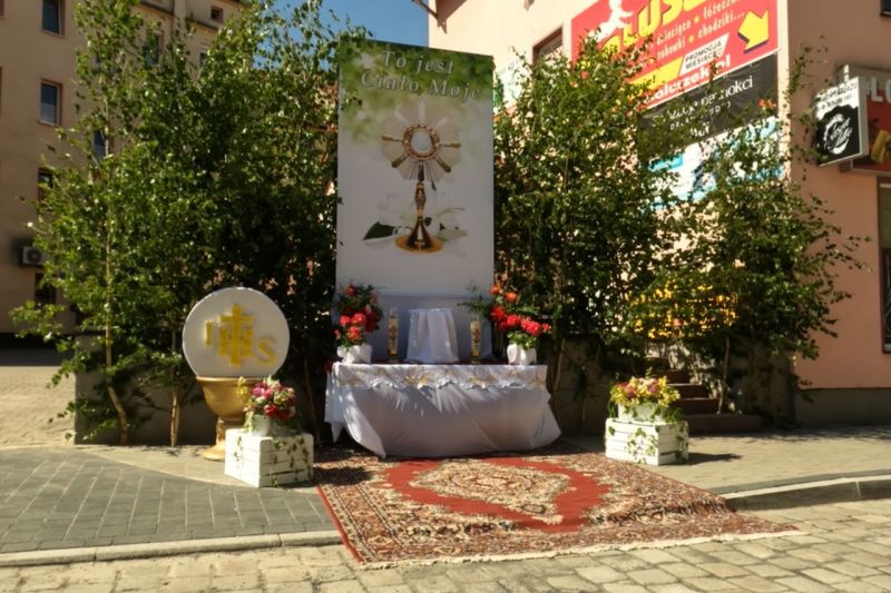 Już jutro uroczystość Bożego Ciała. Sprawdź porządek Mszy i trasę procesji